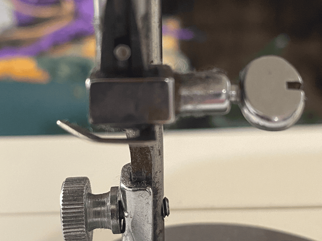 how to set up a sewing machine