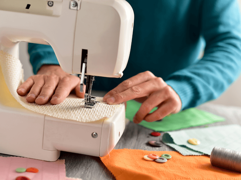 Best Oil for Sewing Machine: 4 Excellent Choices
