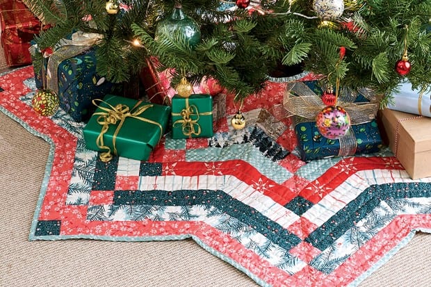 15 Beautiful Christmas Tree Skirt patterns