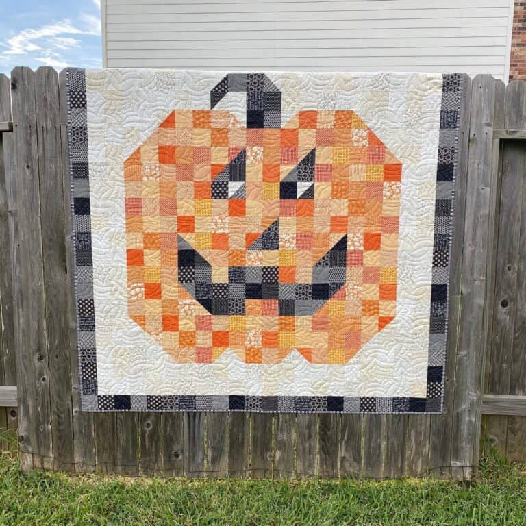 25 Halloween Quilt Patterns: Easy to Intermediate