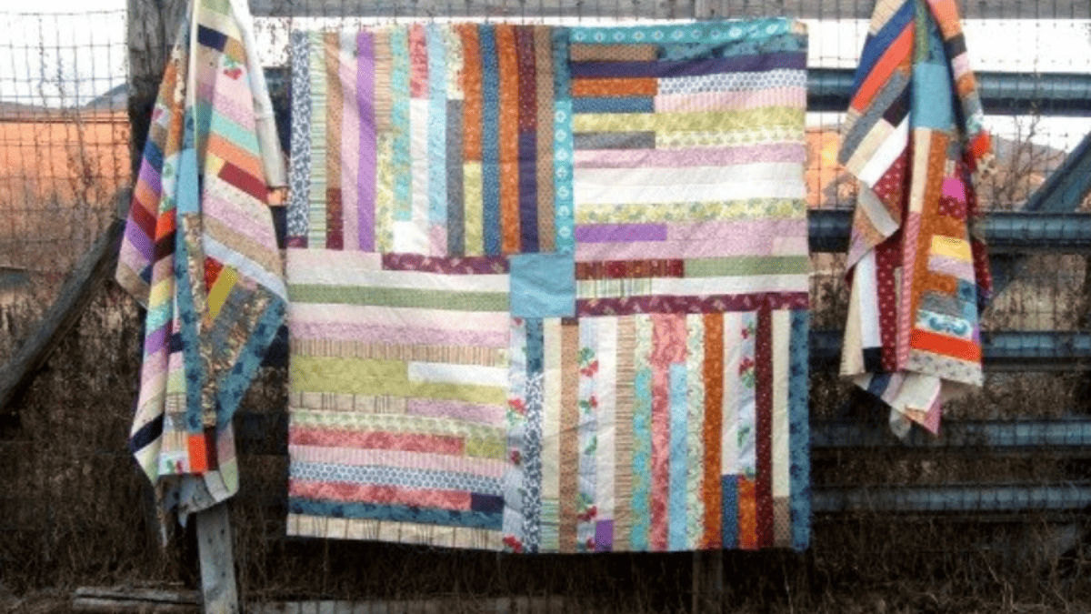 What Are Jelly Roll Quilts? Free Guide and 12 Patterns - Nana Sews