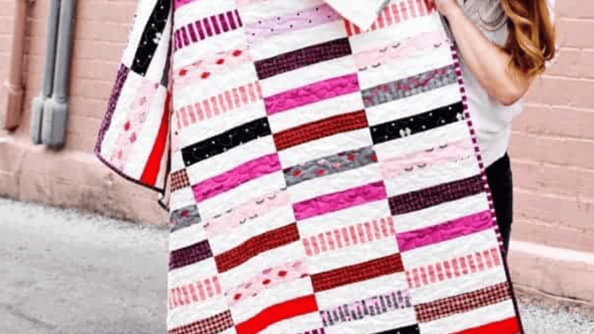 What Are Jelly Roll Quilts? Free Guide and 12 Patterns - Nana Sews
