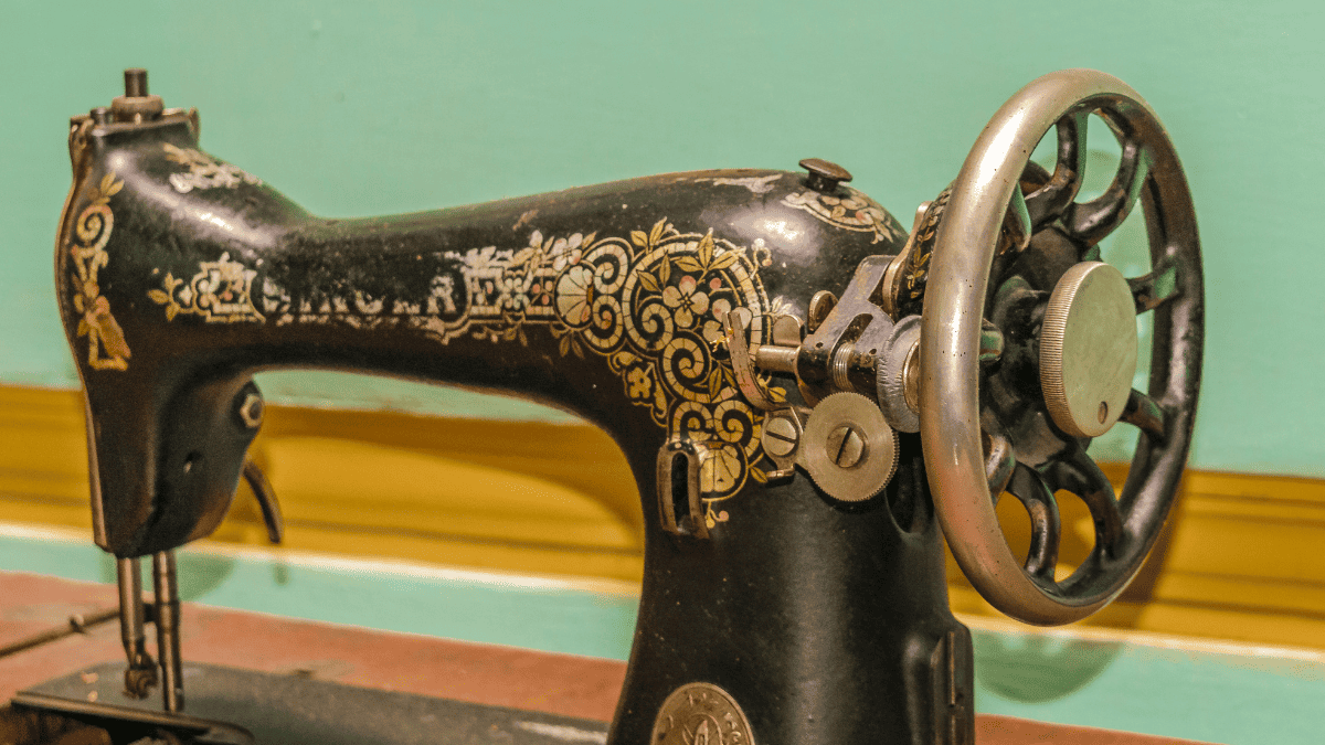 Best Singer Sewing Machine Models From 1800 to Now Nana Sews